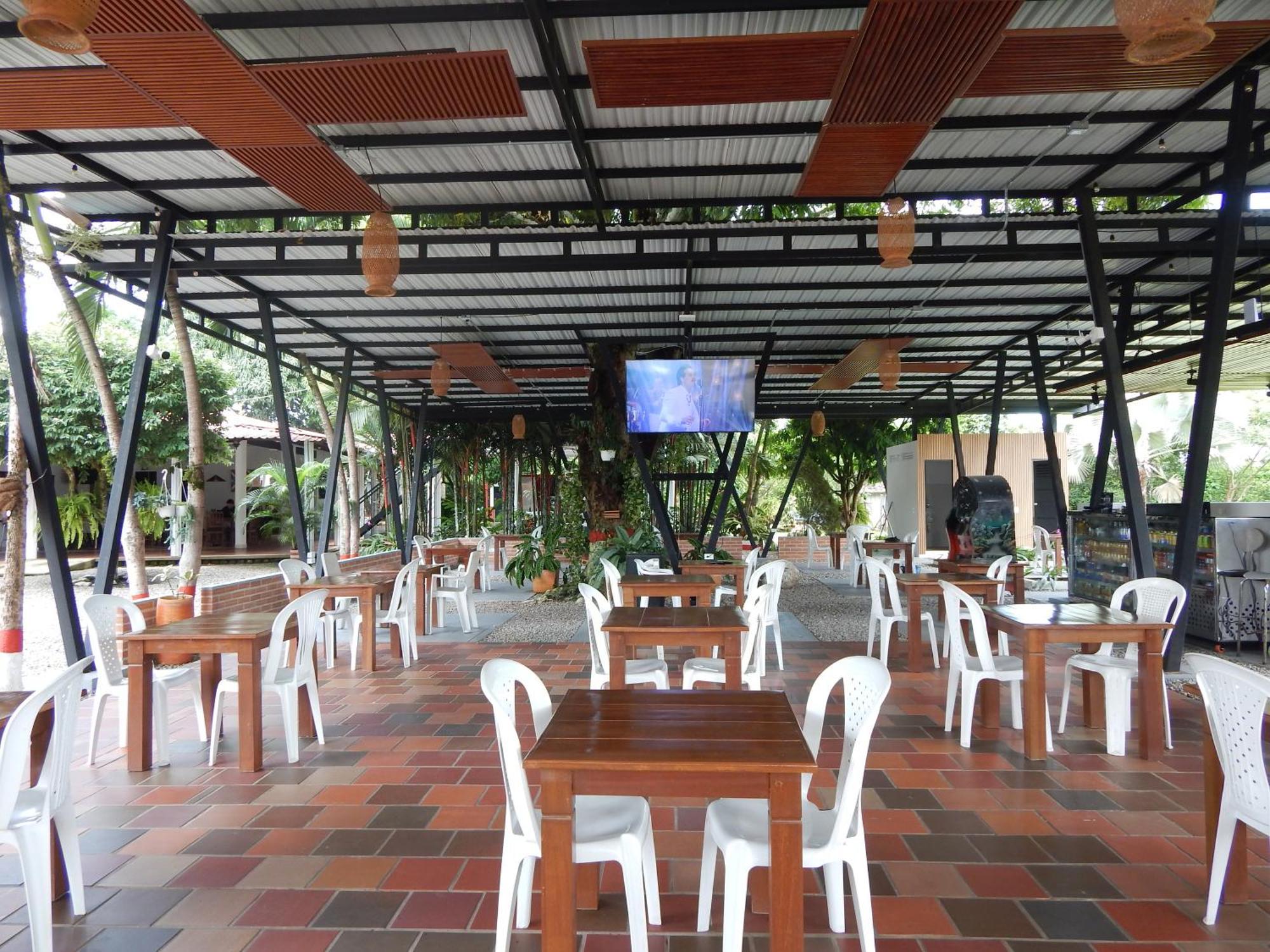 Hotel Campestre Las Palmas Sas Villavicencio Exterior foto